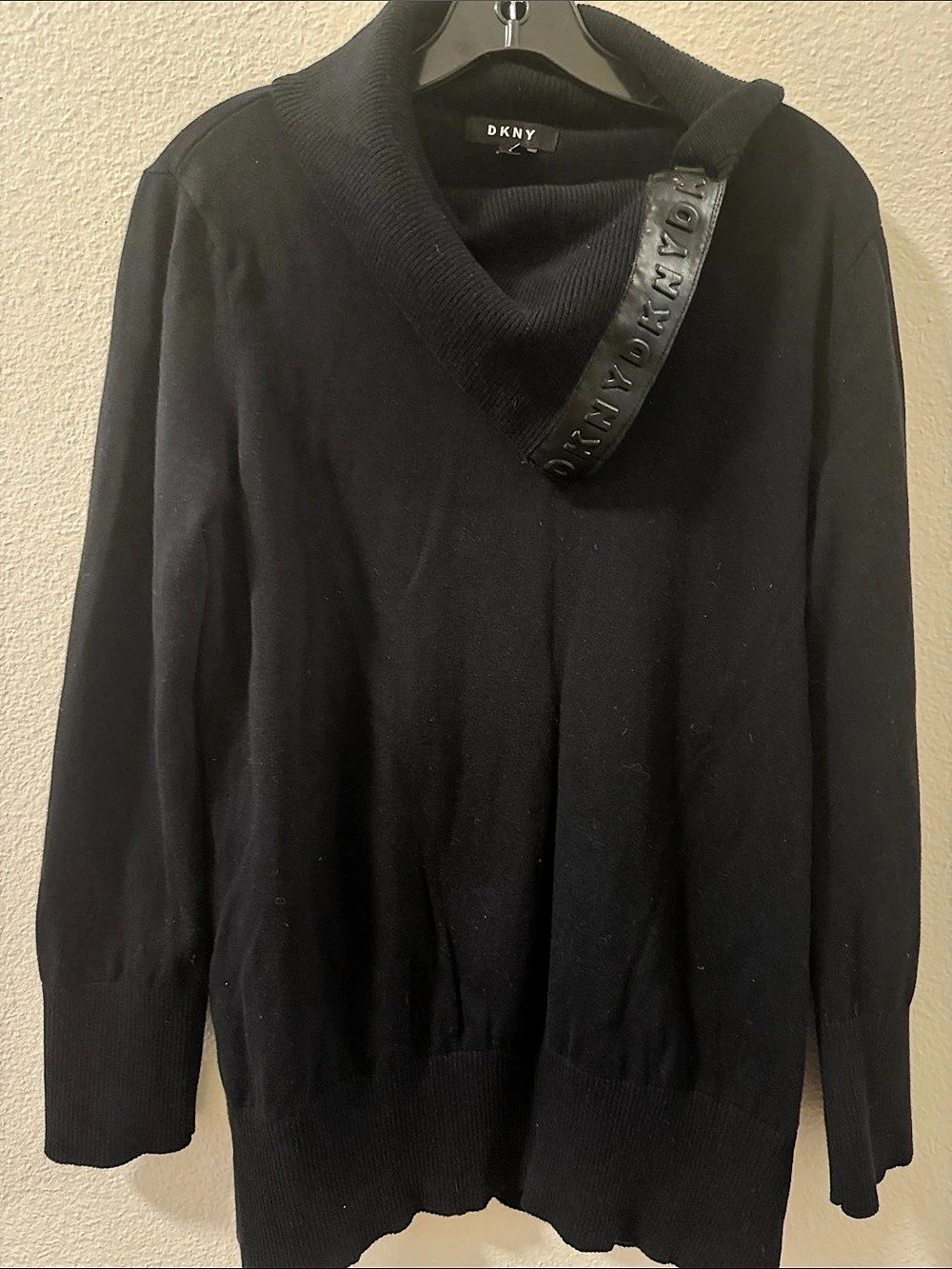DKNY Women's Cotton V-Neck Sweater Size Large